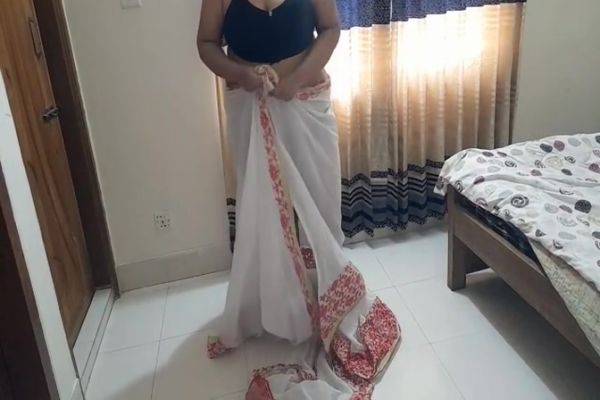 Indian Sexy Grandma Gets Rough Fucked By While Cleaning Her House - upornia.com - India on v0d.com