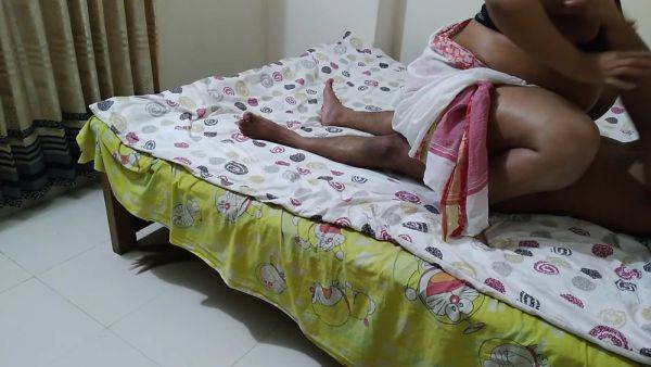 Hot Milf In Desi Hot Stepmom Shares Bed With Stepson! - upornia.com on v0d.com