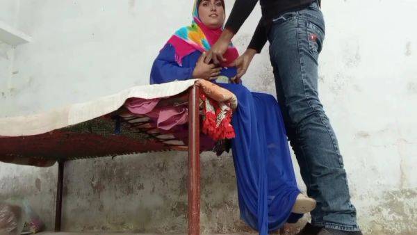 Salay Tune Gand Q Dala Muslim Hijab College Girl Sex With Local Desi Boy Leak Viral Video Mms - hclips.com on v0d.com