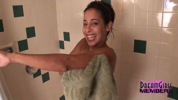 Hot Fit Latina Strips Nude And Showers - hclips.com on v0d.com