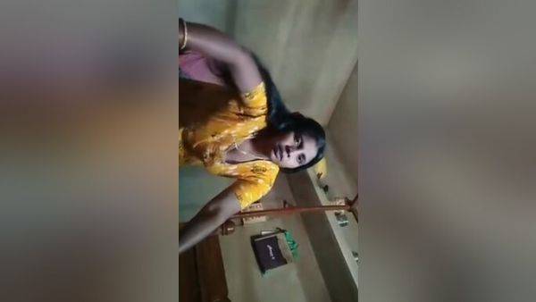 Village Wife Open Sexy Video With Face - desi-porntube.com - India on v0d.com