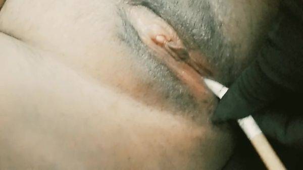 Fucking My Pussy And Smoking - desi-porntube.com - India on v0d.com