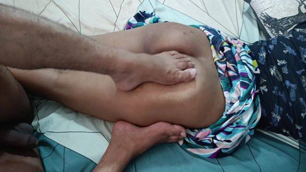 Wifes Ass Massage Using Feet Wifes Big Ass Mallu Hot Ass Husband Loves Wifes Ass Wife Ass Massage - desi-porntube.com - India on v0d.com