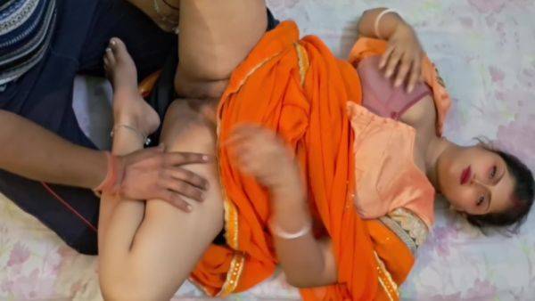 Hot Bhabhis Viral Video Tremendous - desi-porntube.com - India on v0d.com