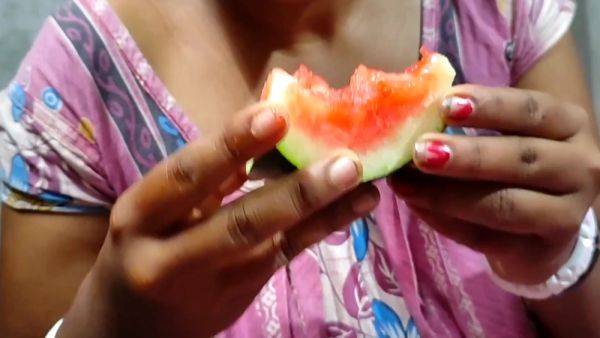 Water Mellon Housewife Watermelon Bali Bhabi!! Tormuj Khiye Boudi Ke Chud Lam - desi-porntube.com - India on v0d.com