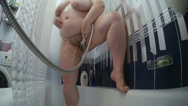 I Filmed My Stepmother-in-law Taking A Shower - hclips.com - Russia on v0d.com