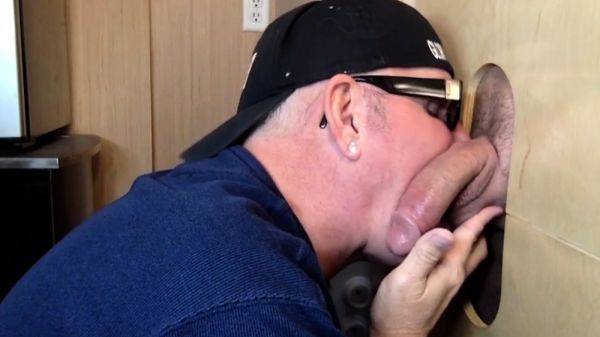 Greedy gloryhole gaydaddy blows dick - drtuber.com on v0d.com