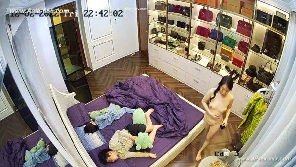 Hackers use the camera to remote monitoring of a lover's home life.622 - txxx.com - China on v0d.com