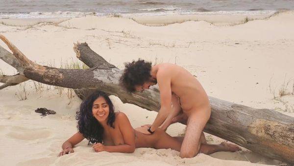 Me Cojo A Una Nativa En Playa Paradisiaca - desi-porntube.com - India on v0d.com