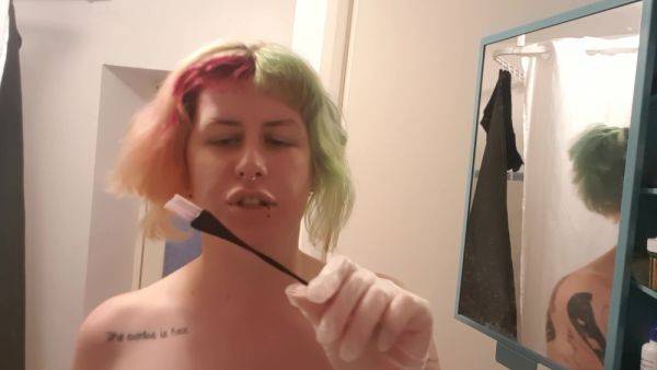 Alternative Girl Shaves Head - hclips.com on v0d.com