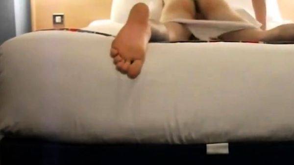 Hotel bed pillow hump - drtuber.com on v0d.com