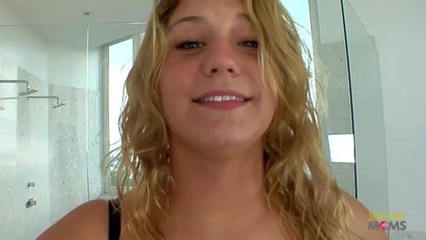Big Boobs Blonde Girl Mounts Her Wet Vagina On A Hard Dick - videomanysex.com on v0d.com