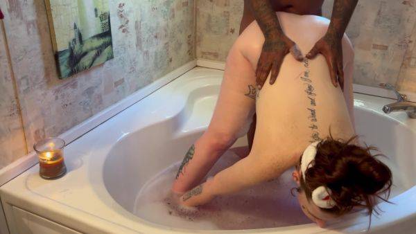 Thick White Slut Finesse4k Gets Bathtub Backshots From Bbc Bossman4k - upornia.com on v0d.com