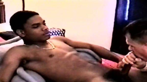 Vintage amateur straight ebony wanked - drtuber.com on v0d.com