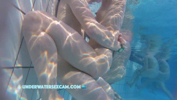 Hot! Couple Starts Underwater Sex - hclips.com on v0d.com