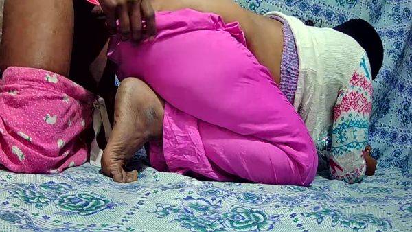 Indian Dasi Maid And Boss Sex In The Office - upornia.com - India on v0d.com