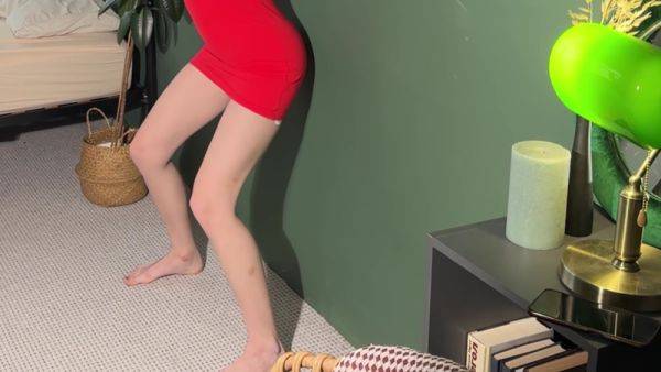 Sporty Hot Goddess Giantess Do Sport In Short Dress - upornia.com on v0d.com