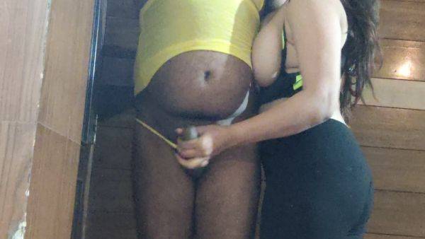 Homemade Sex Bhabi Moti Gand Wali - hclips.com on v0d.com