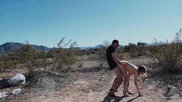 Sex On The Side Of The Road In The Desert - hclips.com - Usa on v0d.com