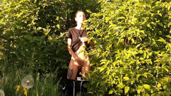 Candy S - Risky Public Female Masturbation In Nature - Lesbian - upornia.com on v0d.com