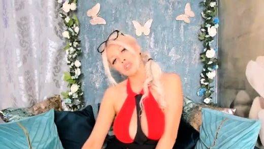 Perfect blond making solo masturbation - drtuber.com on v0d.com