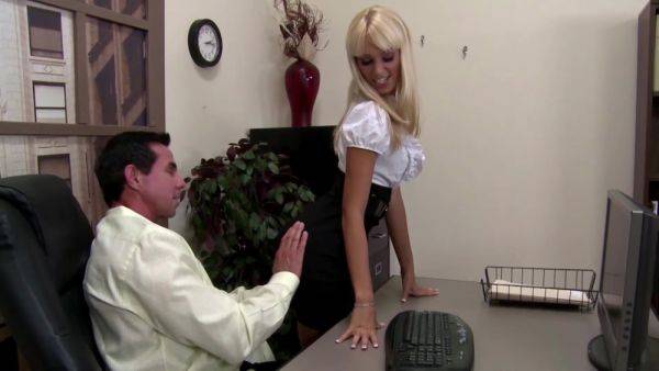 Adorable blonde gets laid at the office with her new boss - xbabe.com on v0d.com