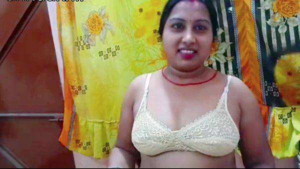 Neighbors Aunty Was Going To Take Bath And Left Her In A Hurry - desi-porntube.com - India on v0d.com