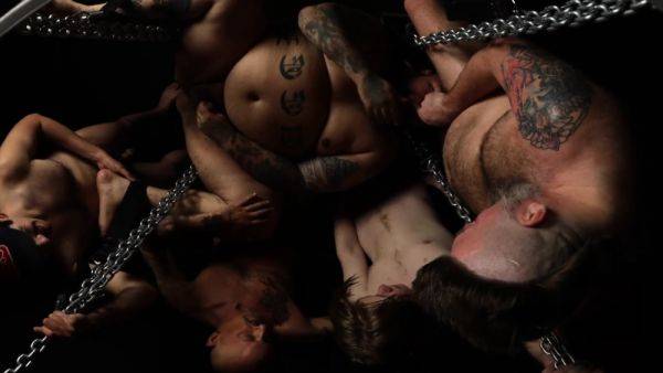 Jonah Wheeler Fucked Tattooed Chub In Hardcore Gangbang - drtuber.com on v0d.com