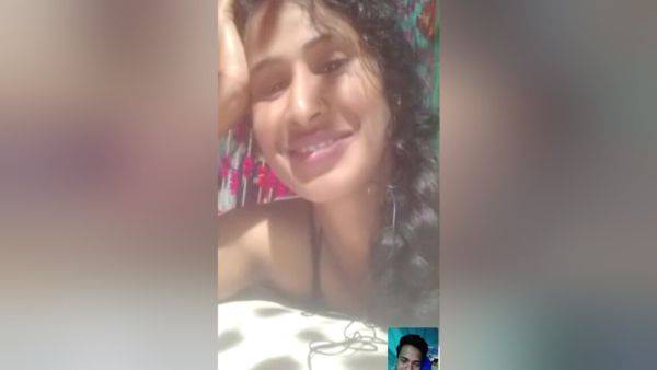 My Cute Girlfriend Showed Me Her Boobs On A Video Call - desi-porntube.com - India on v0d.com