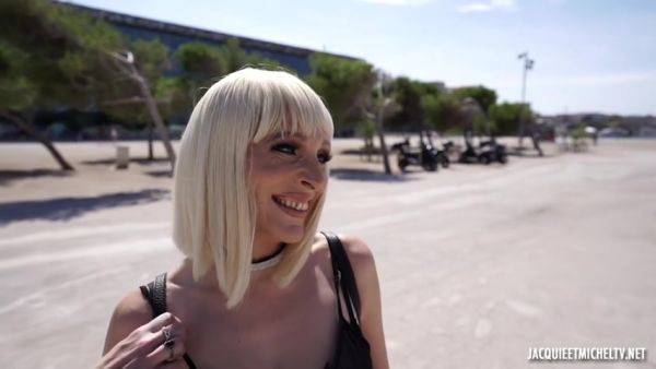 Amelia (35) - Amelia From Rennes! - upornia.com on v0d.com