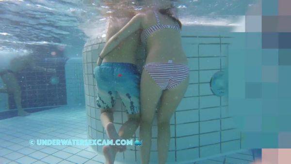 I Would Donate 1000 Bucks If She Takes Off Her Bikini Top - hclips.com on v0d.com