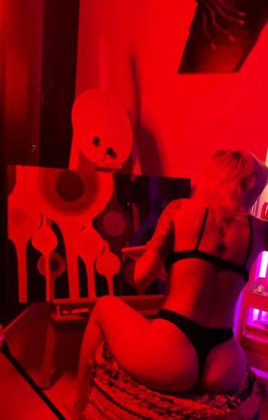 Busty amateur blonde solo - drtuber.com on v0d.com