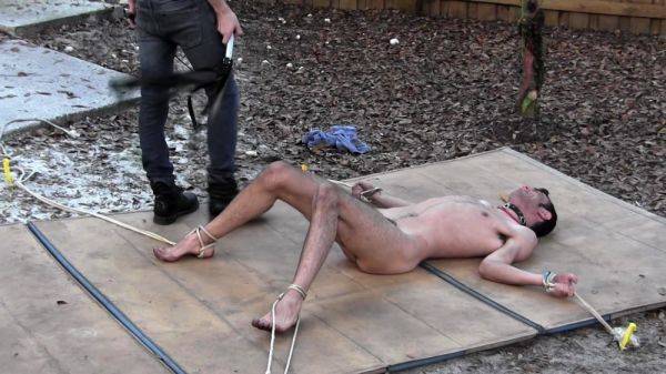 Chase Endick Aroused As His Balls And Cock Get Brushed - drtuber.com on v0d.com