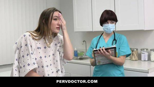 Everly Haze Needs Doctors Help With Back Pain - videomanysex.com on v0d.com