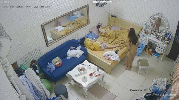 Chinese girls dormitory.3 - txxx.com - China on v0d.com