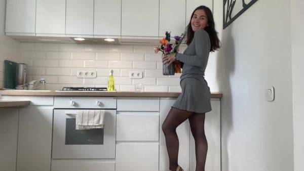 Cleaning The Kitchen In Stockings - hclips.com - Russia on v0d.com