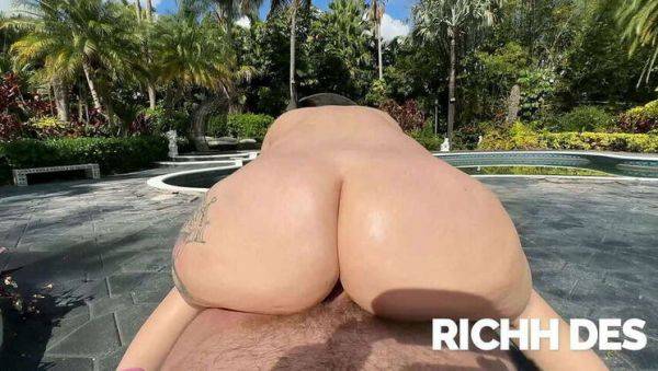 Randy Tourist Richh Des Gets Naughty Outdoor Erotic Encounter with Brian Omally on Summer Holiday - Pornstar, Blonde, Big Ass - veryfreeporn.com on v0d.com