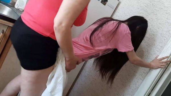 I nailed the maid in the kitchen as my parents were nearby - Girls reach ecstasy - veryfreeporn.com on v0d.com