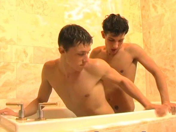 Twinks Blair Mason And Sean Corwin Bathroom Banging - drtuber.com on v0d.com