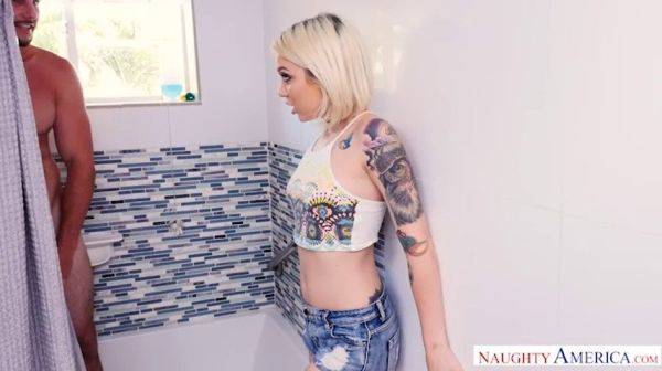 Blonde tattooed chick gets brutally pounded in the bathroom - sexu.com - Usa on v0d.com