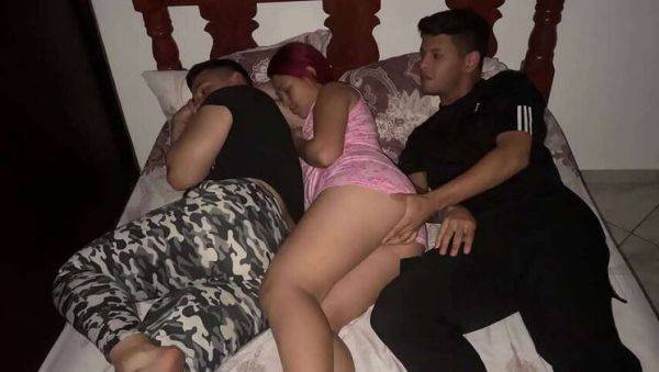 I don't enjoy sharing a bed with my girlfriend's best friend, as I suspect he's banging her next to me (Cuckold Style) - veryfreeporn.com on v0d.com