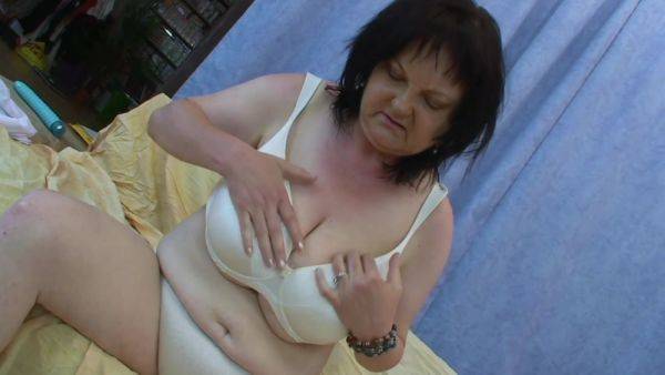 I Wildly Fuck The Tight Wet Pussy Of This Fat Curvy Granny - hclips.com on v0d.com