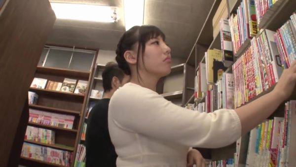 Japanese Babe having sex in bookstore - hotmovs.com - Japan on v0d.com