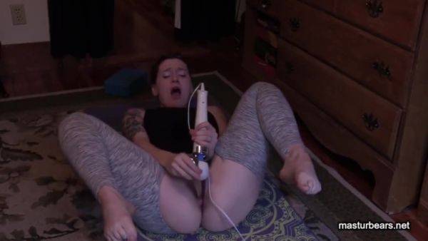 Stepmom Megans Gymnastic Solo With Hitachi - hclips.com - Britain on v0d.com