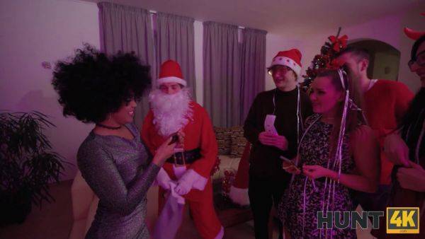 Selva Lapiedra gets her holes stretched in Hunt4K Bad Santa Sex - sexu.com on v0d.com