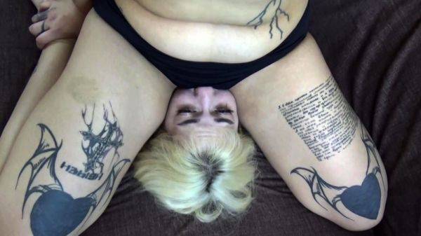 Face sitting fetish megastore - drtuber.com on v0d.com