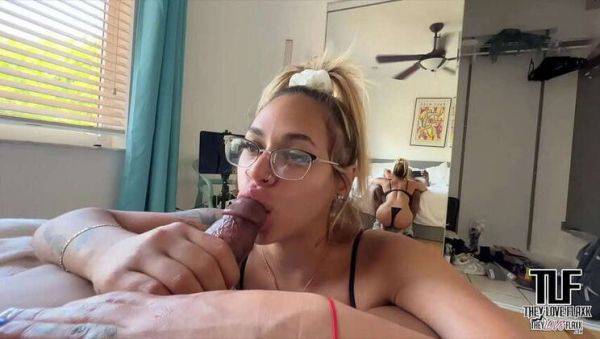 Sexy Latina in Glasses Gives Hot Blowjob and Swallow - xxxfiles.com on v0d.com