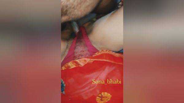 Laal Saree Me Bhabhi Ki Gulabi Chut Aur Tight Gaand Ki Mast Chudai. Best Xxx Indian Video - Indian Xxx And Hindi Sex - desi-porntube.com - India on v0d.com