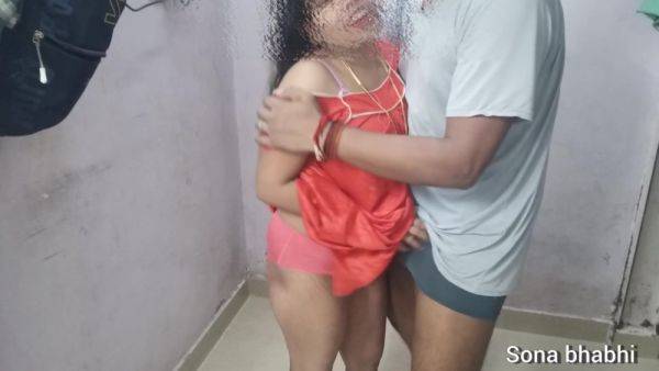 Indian Hardcore Standing Sex Of Indian Desi Newly Married Couples - Real Couple - desi-porntube.com - India on v0d.com