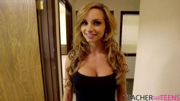 Goodbye Graduation - S1:E6 - porntry.com on v0d.com